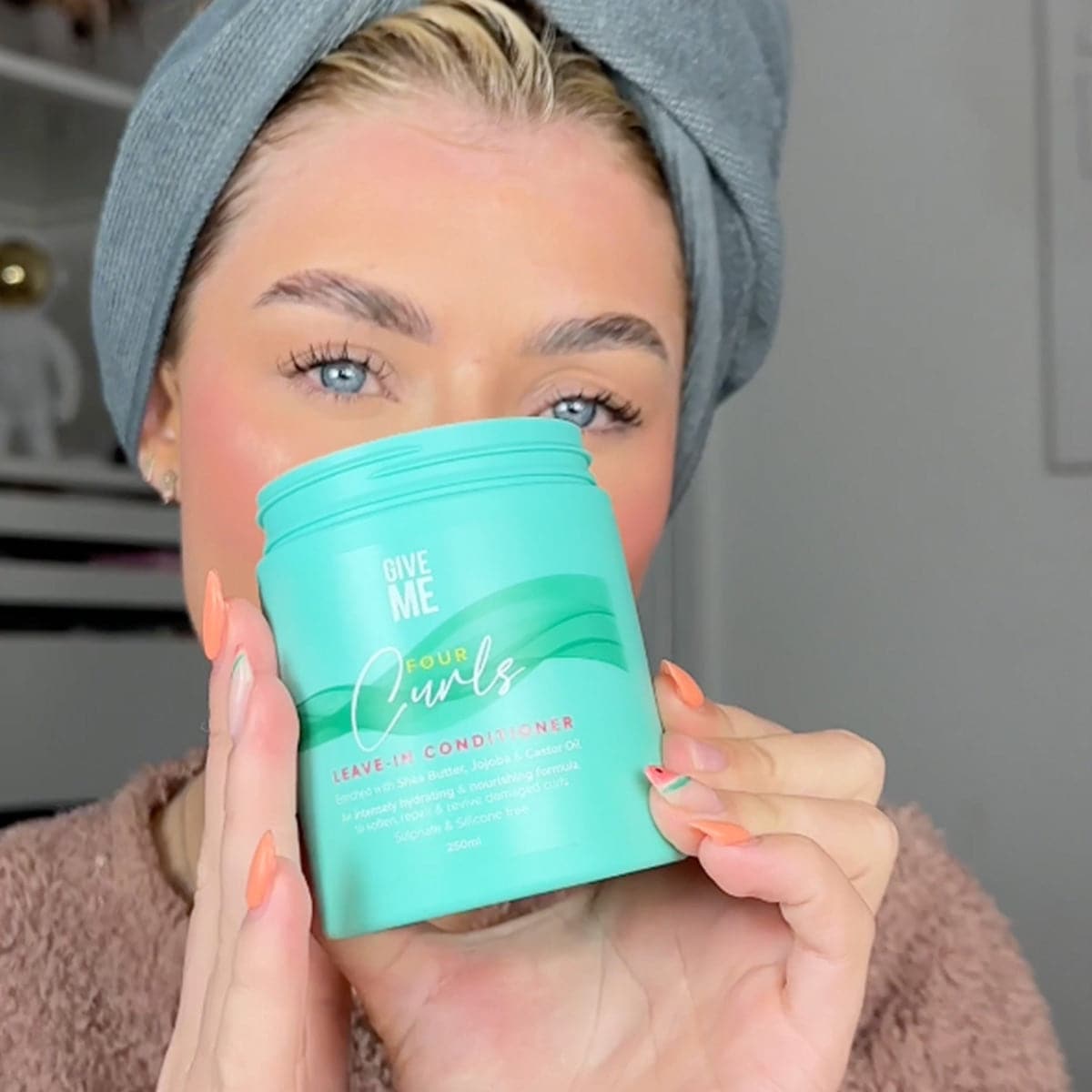 Four Curls Intense Hydration Leave-in Conditioner